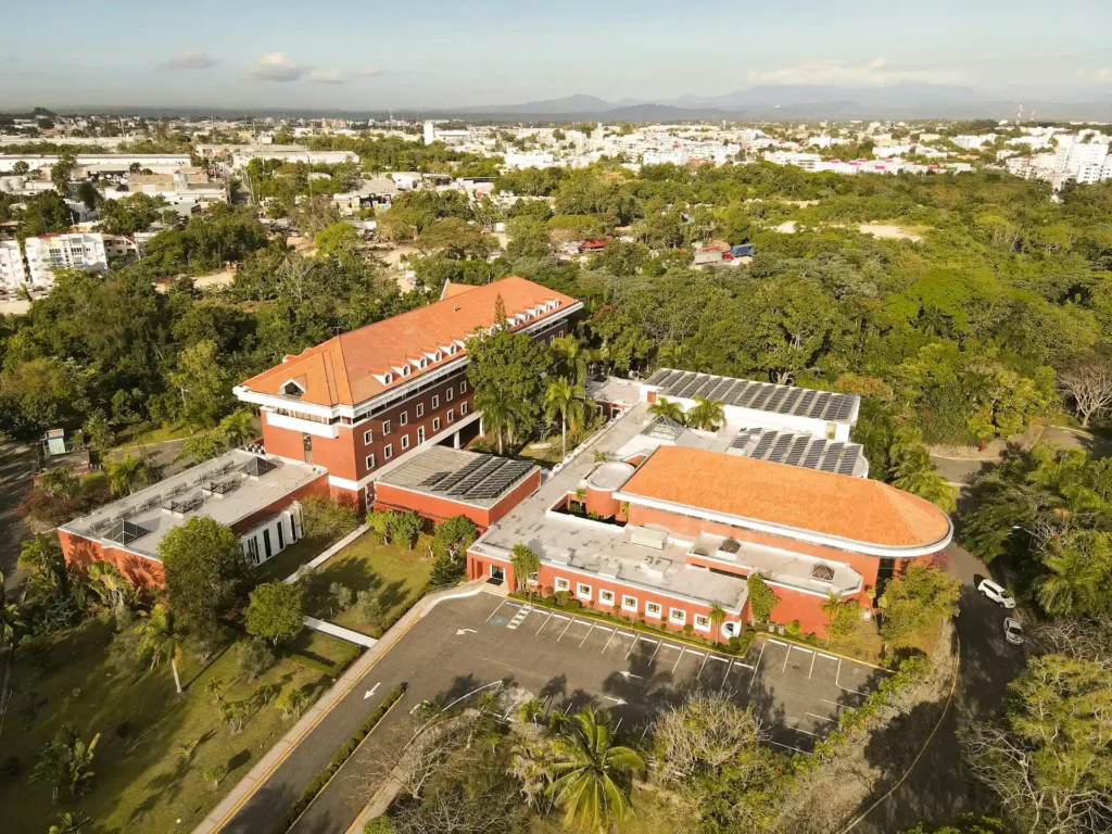 Beyond the Books: The Importance of Extracurriculars for Medical School Applications in Puerto Rico